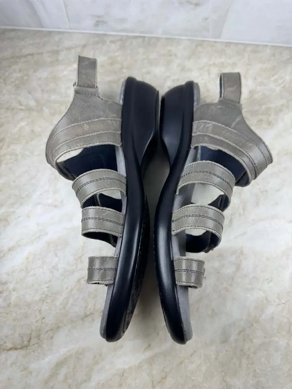 Propet Aurora Women’s Gray Leather Strappy Comfort Sandals Size 9 M Hook Loop